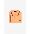 Polo Fred Perry M3600 82B Melocotón / Azul ultramar oscuro